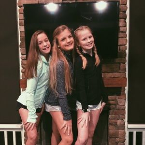 Meet your Posher, Carolina